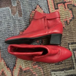 Vintage red Booties
